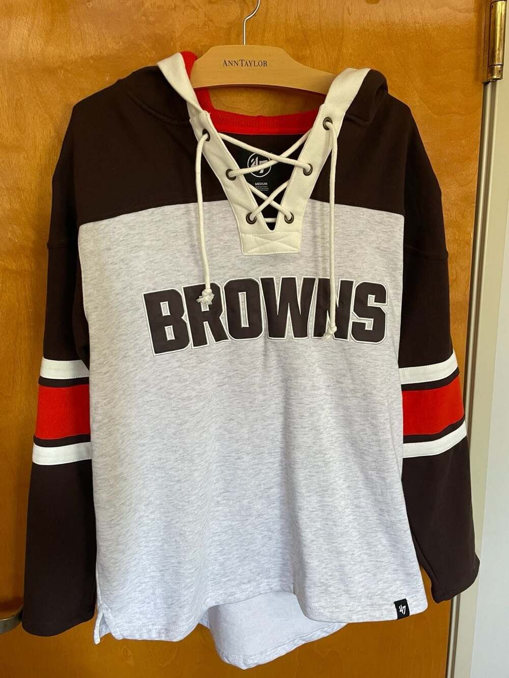 47 Brand Cleveland Browns Lace-Up Hoodie Sweatshirt Medium